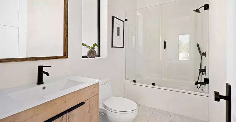 Tub Replacement With Shower in Roanoke